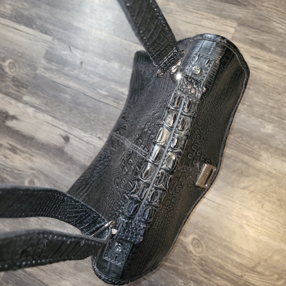 Marc Fisher Crocodile Embossed Black Leather Purse - adjustable Shoulder Strap - Picture 5 of 8